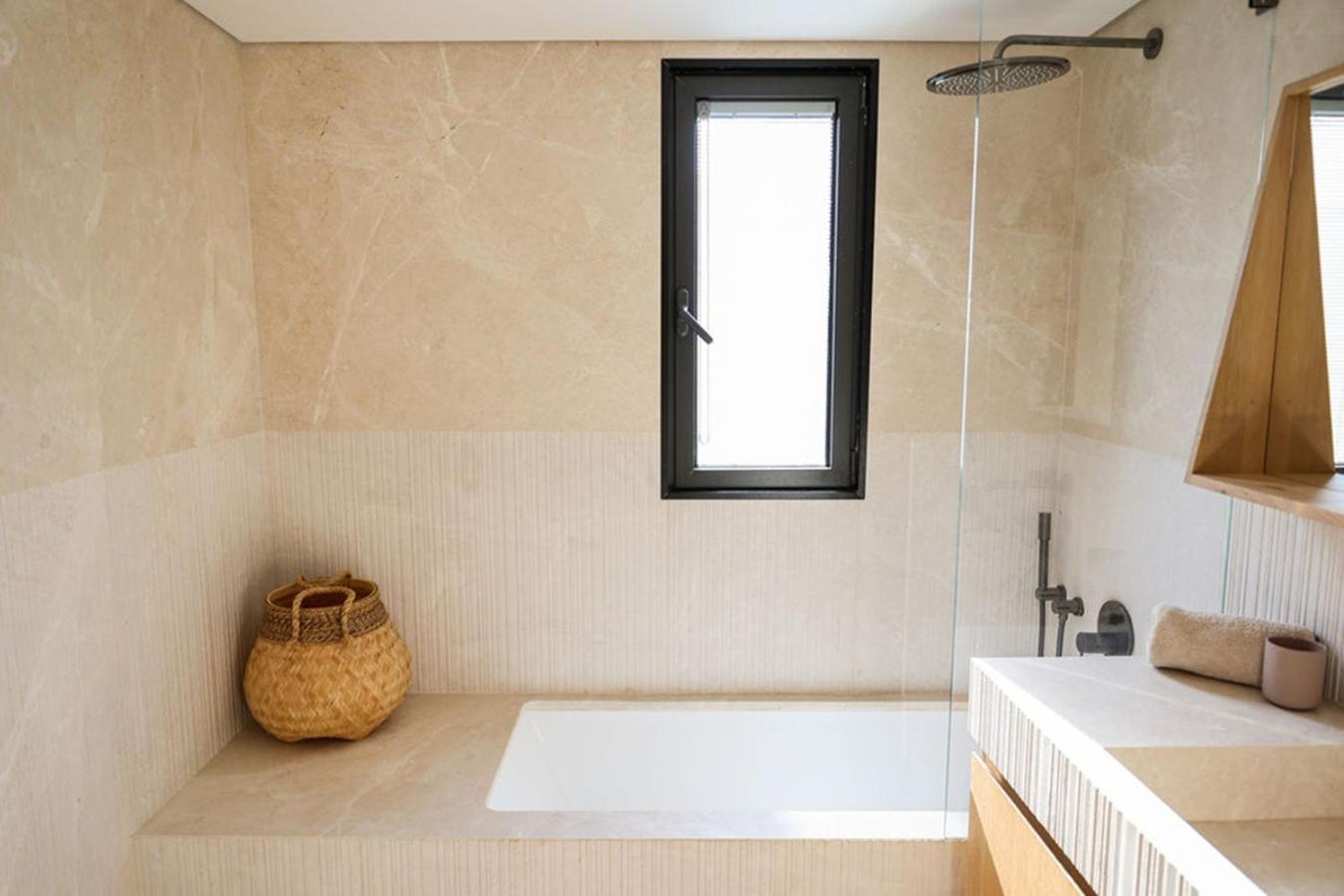 Luxury Penthouse - 4 Bdr - Heart Of - 50m From The Apartment
