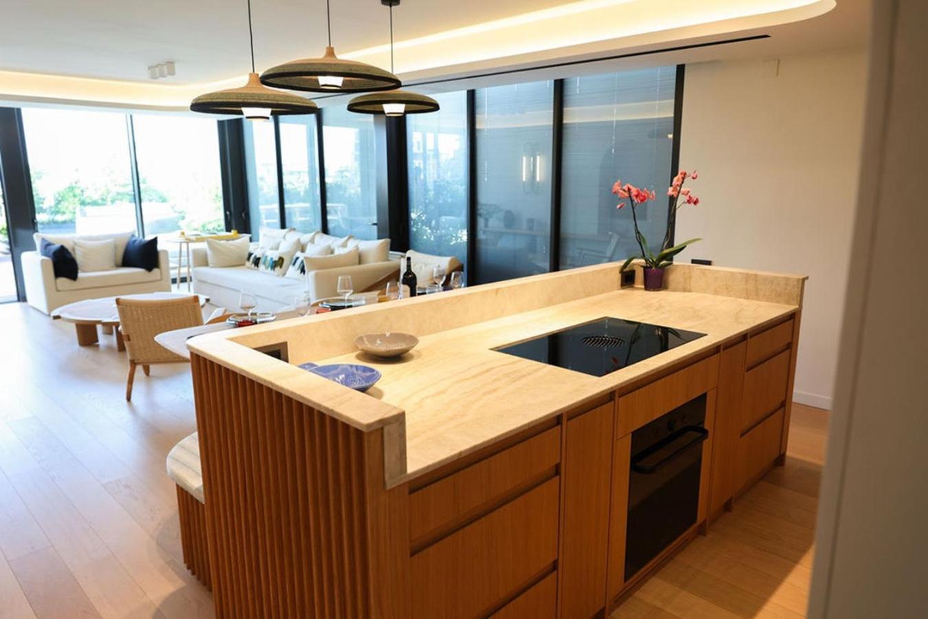 Luxury Penthouse - 4 Bdr - Heart Of - 50m From The Tel Aviv